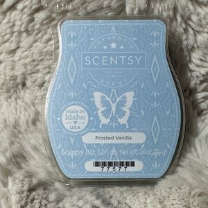 Scentsy Frosted Vanilla Scent Bar - Soft Blue